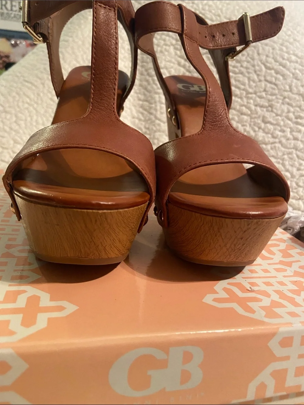 Gianni Bini Brown Platform T-Strap Sandals with Gold Buckle